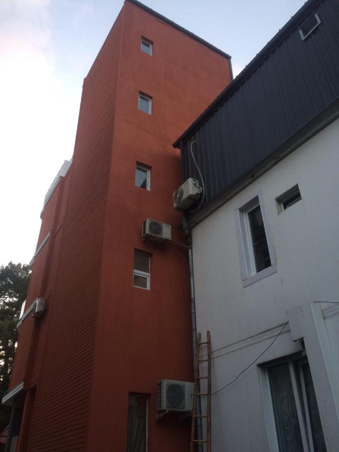 House By The Sea Hotel Kobuleti Exterior foto