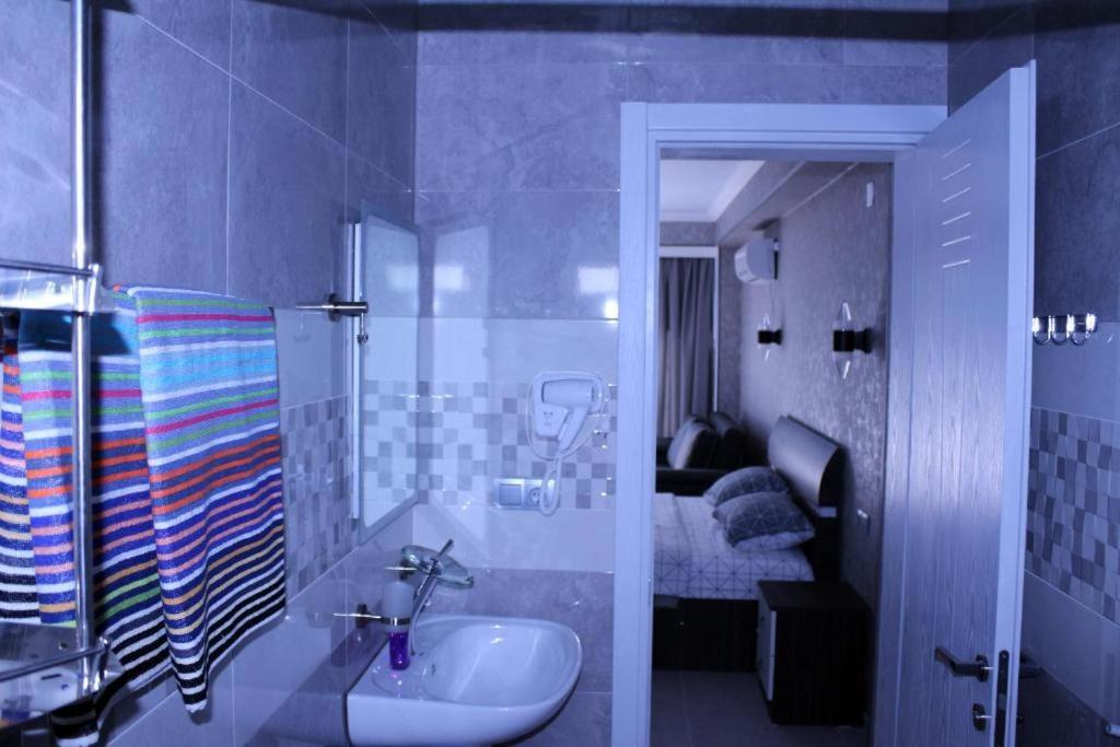 House By The Sea Hotel Kobuleti Exterior foto
