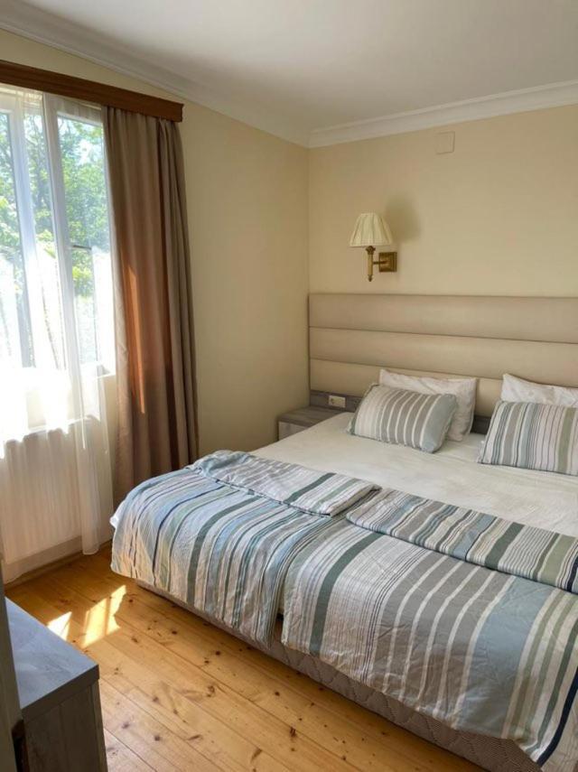 House By The Sea Hotel Kobuleti Exterior foto